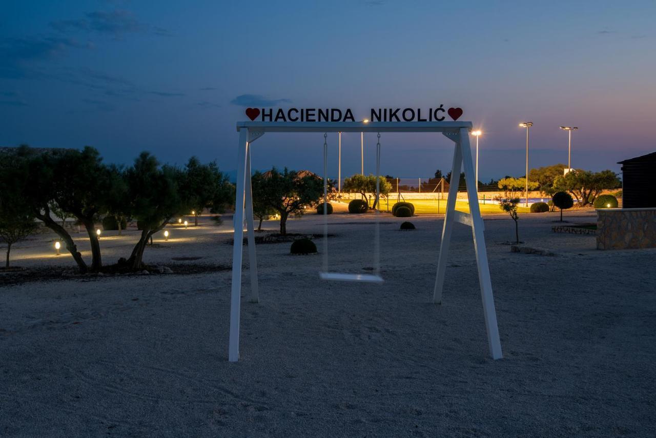 Hacienda Nikolic Villa Milna  Exterior photo