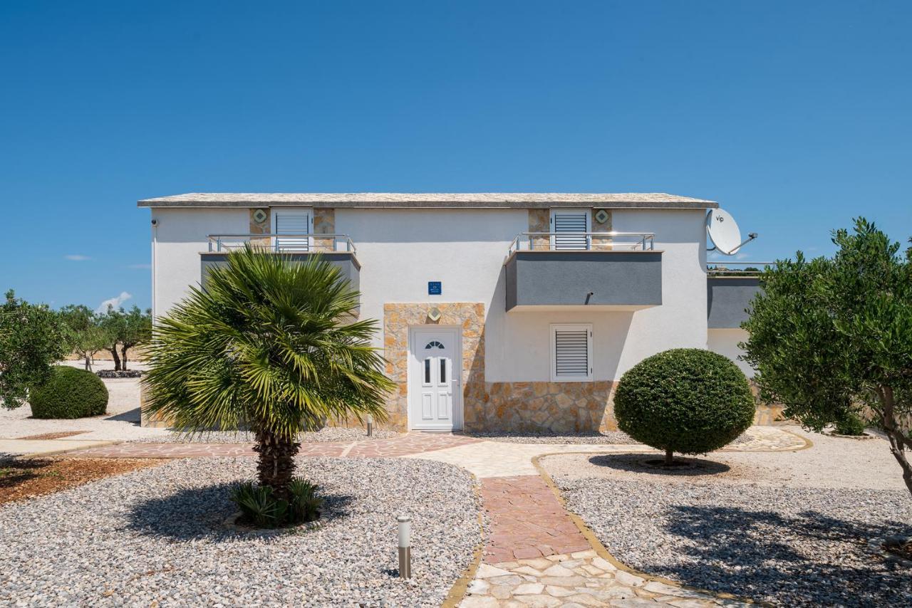Hacienda Nikolic Villa Milna  Exterior photo