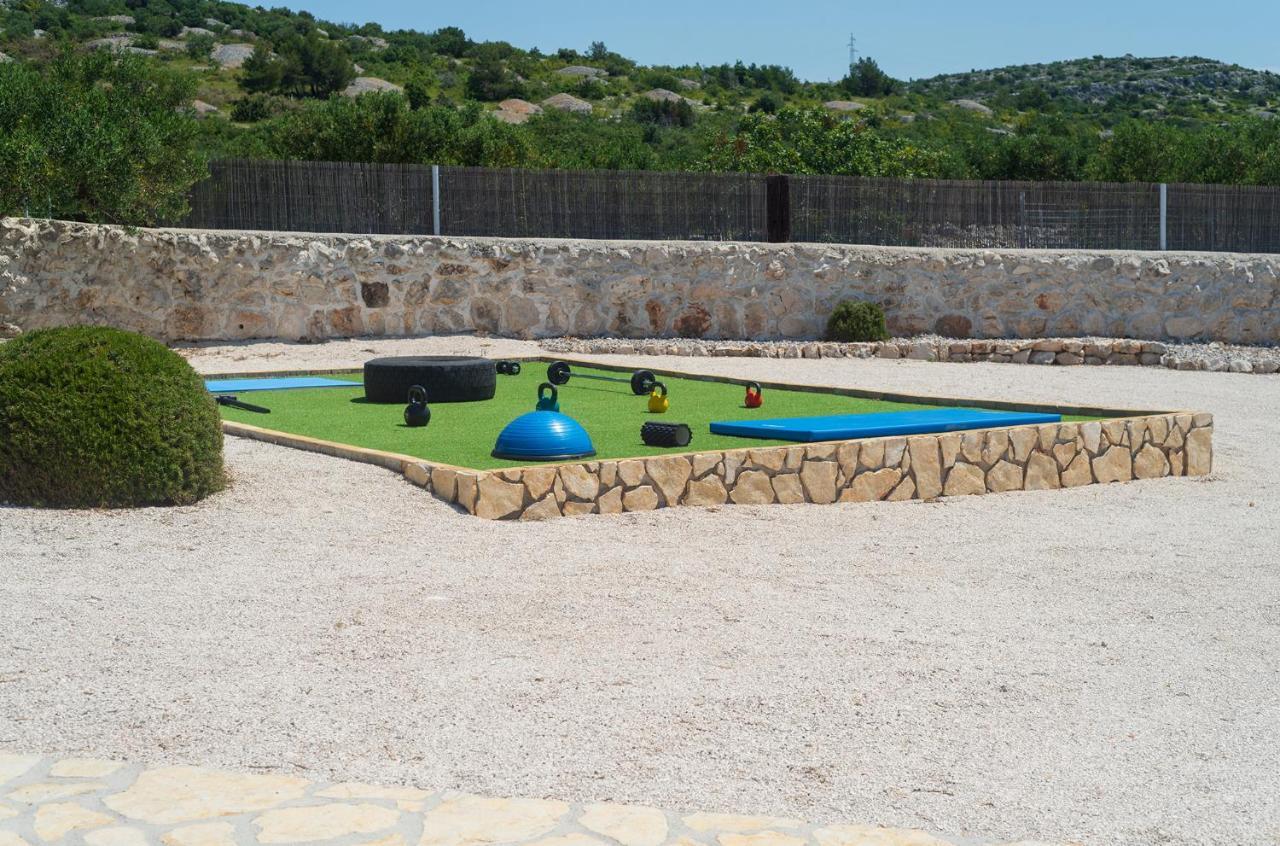 Hacienda Nikolic Villa Milna  Exterior photo